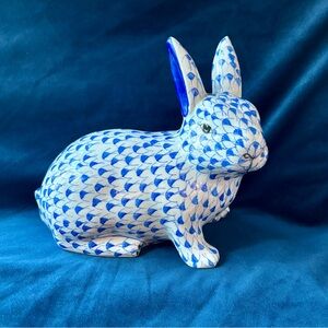 Large Herend Style Bunny Rabbit Figurine Blue/White Fishnet Design Gold Details